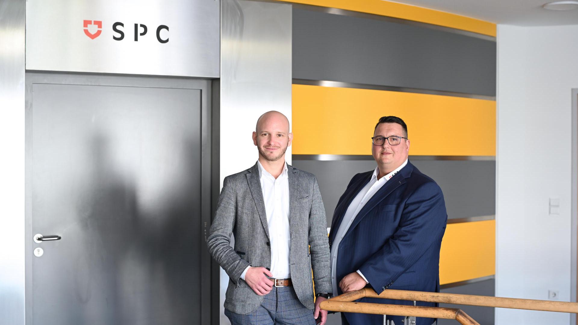Alexander Maier, Managing Director and Thomas Schaupp, Laboratory Manager at SPC.
