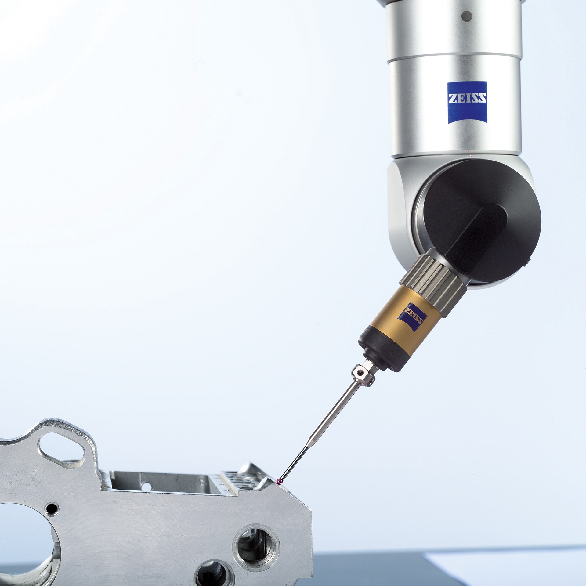 RST-P delivers the same accuracy in all probing directions